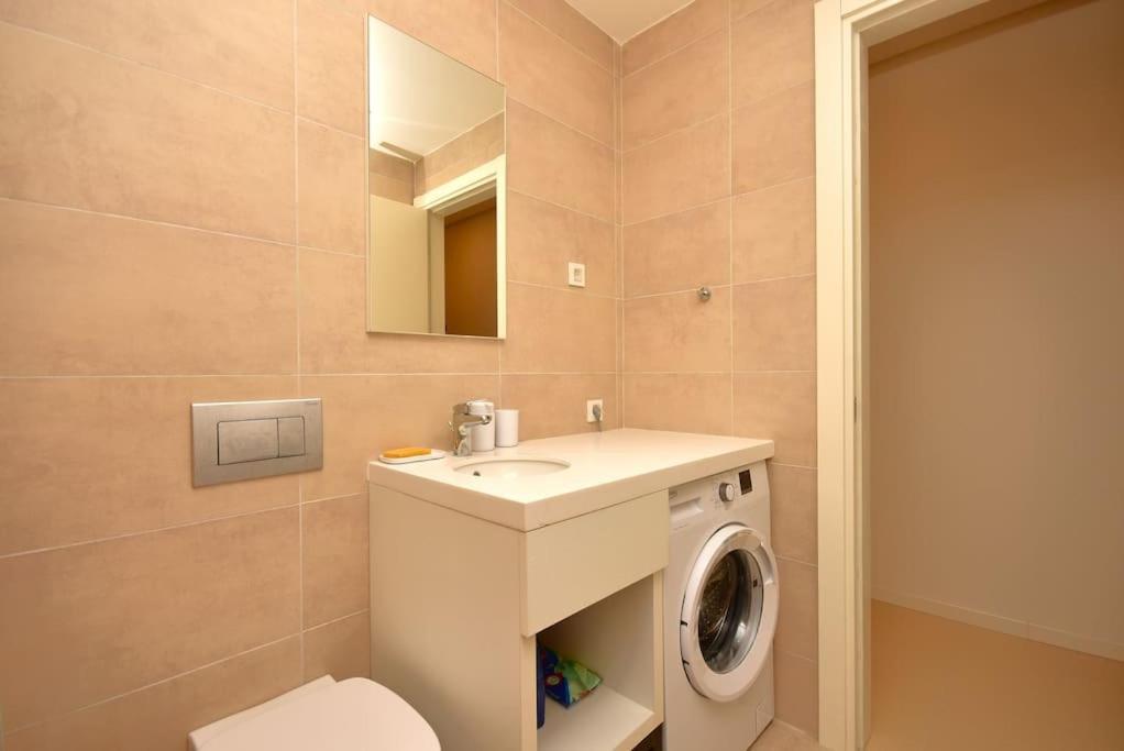 Brand New ! Seaside Apt With Poolview & Parking 布德瓦 外观 照片
