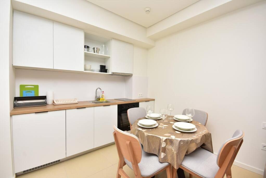 Brand New ! Seaside Apt With Poolview & Parking 布德瓦 外观 照片