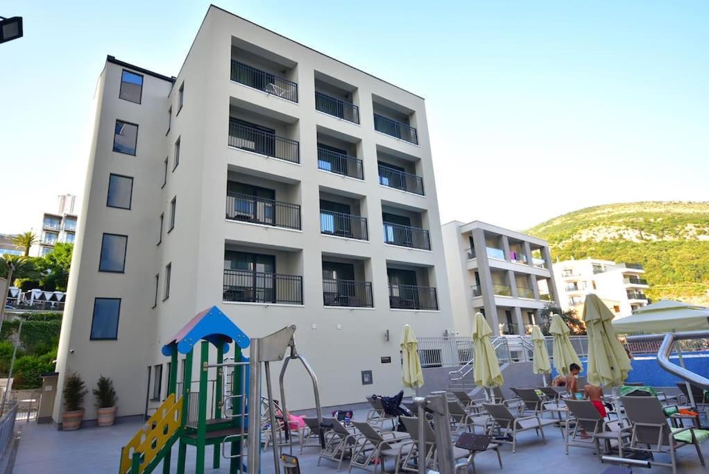 Brand New ! Seaside Apt With Poolview & Parking 布德瓦 外观 照片